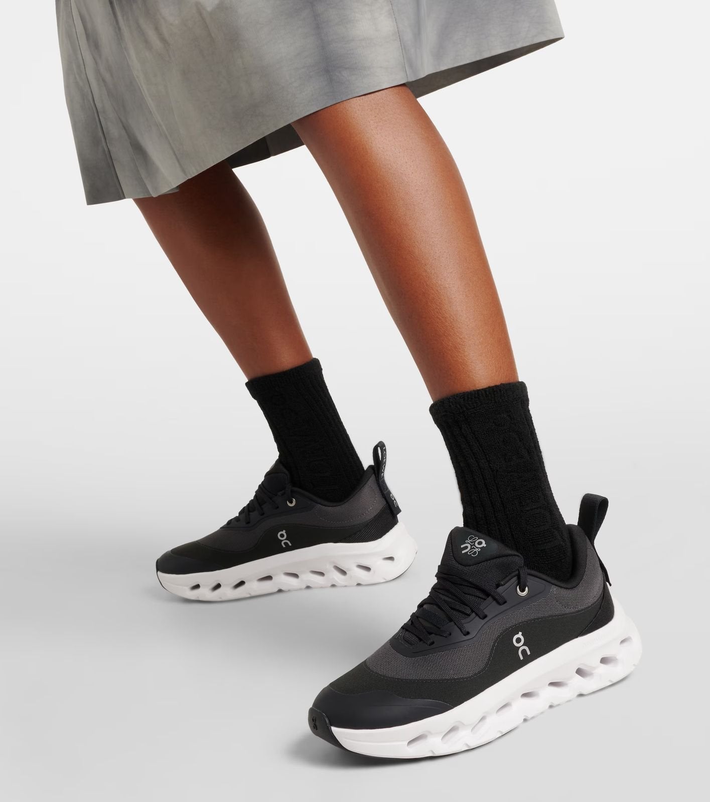 LOEWE Pre-Loved x On Cloudtilt 2.0 Running Shoes �Black & White