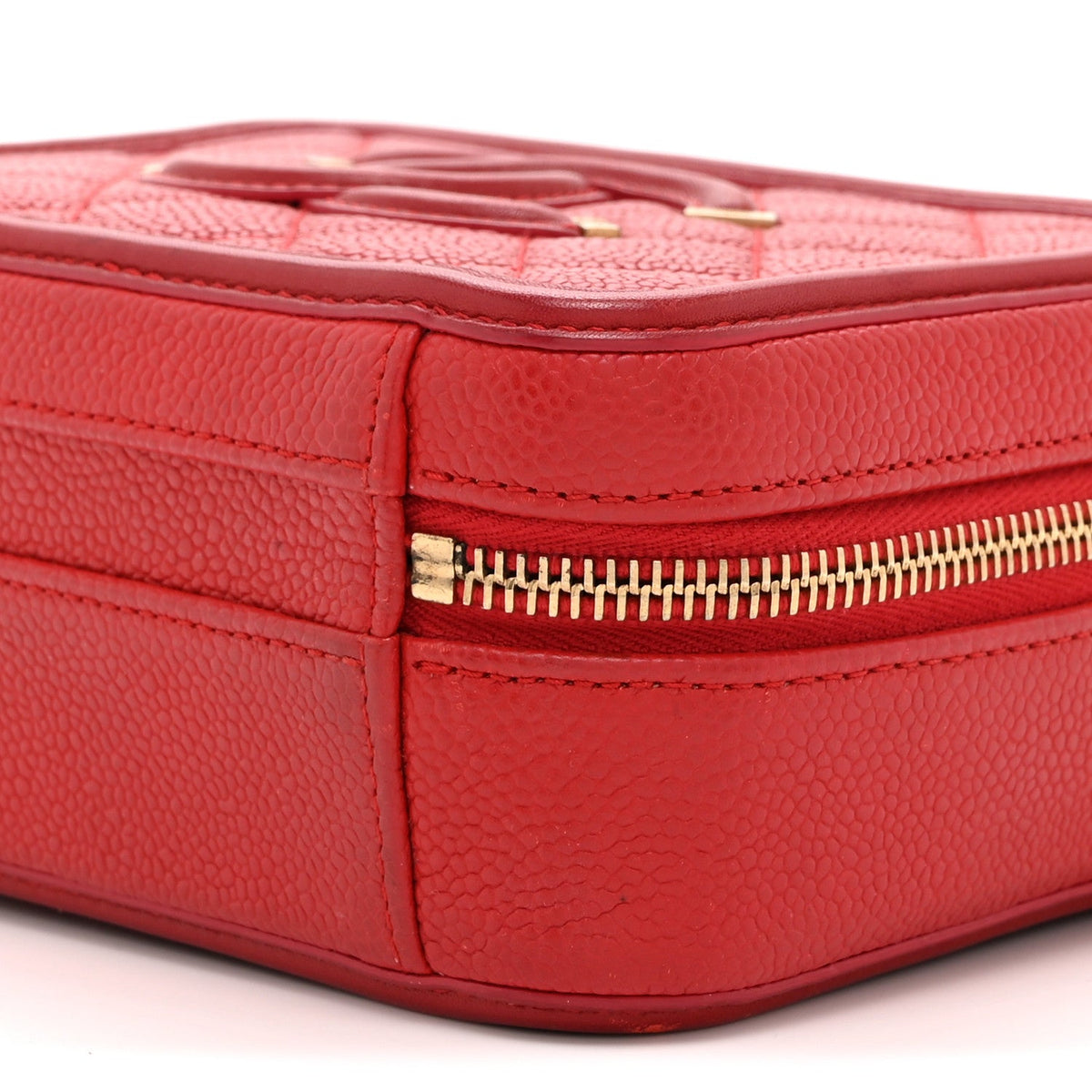 Caviar Quilted Small CC Filigree Vanity Case Red